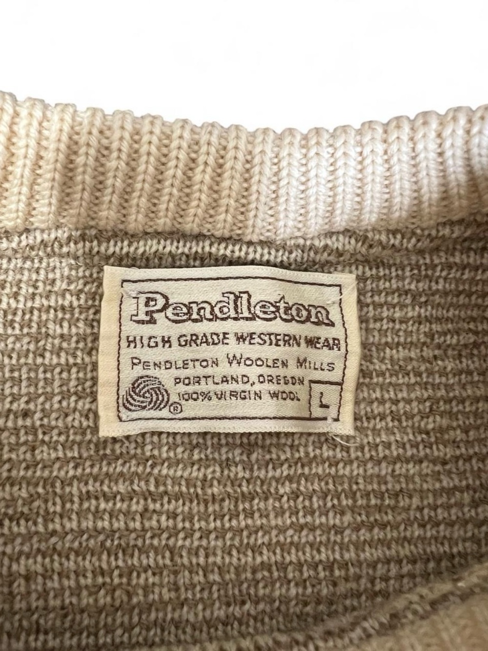 Vintage 1970's Pendleton 100% virgin wool sweater - Picture 3 of 6